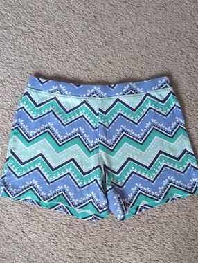 ❤️4/$20 Gymboree Blue and Mint Chevron Shorts